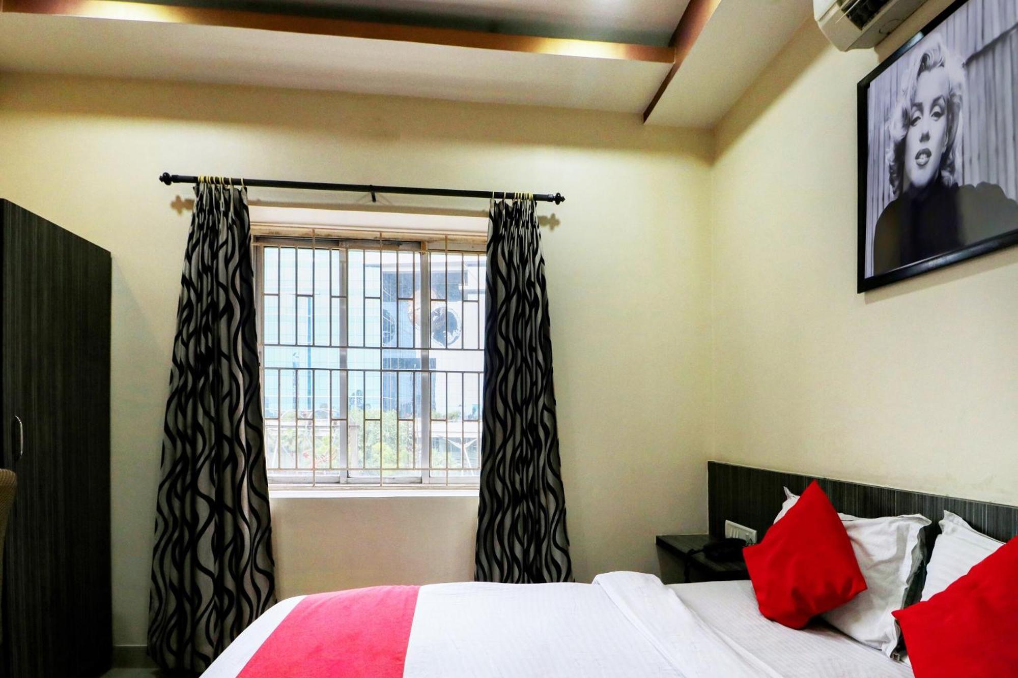 Oyo Flagship 1805 Hotel Star Delight Panchuria Εξωτερικό φωτογραφία